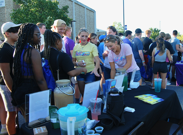 Freshman orientation event, ‘Hawkfest,’ kicks off the 2023-24 UW-Whitewater school year 